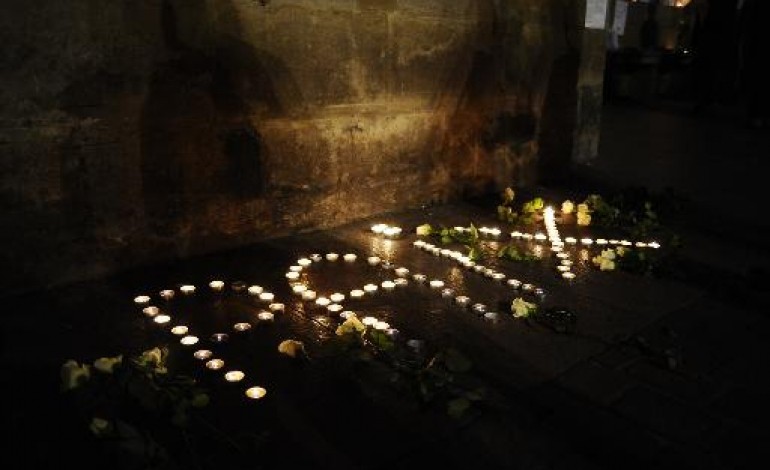 Paris (AFP). L'heure du deuil dans une France traumatisée après trois jours d'horreur