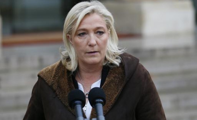 Paris (AFP). Marine Le Pen appelle à manifester en province et sera à Beaucaire