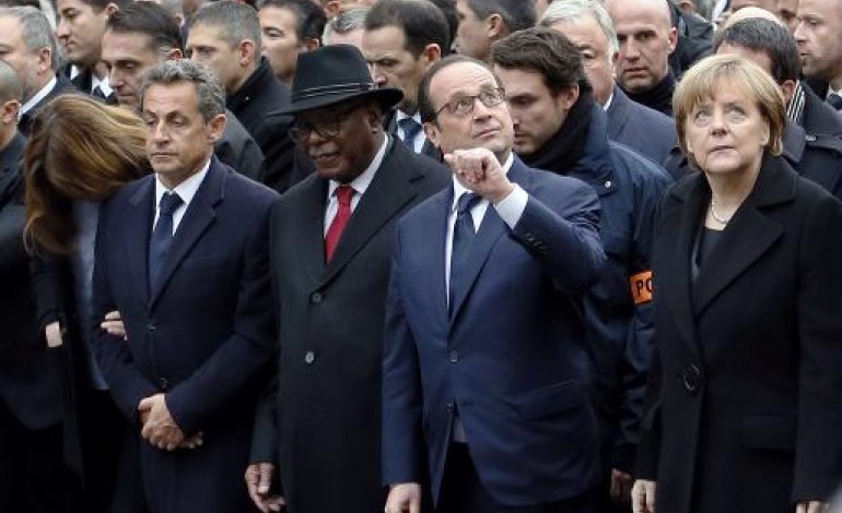 Paris (AFP). Renforcer la sécurité, préserver l'unité: les priorités du jour d'après