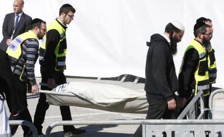 Jérusalem (AFP). Terrorisme: début à Jérusalem des funérailles des juifs tués à Paris 