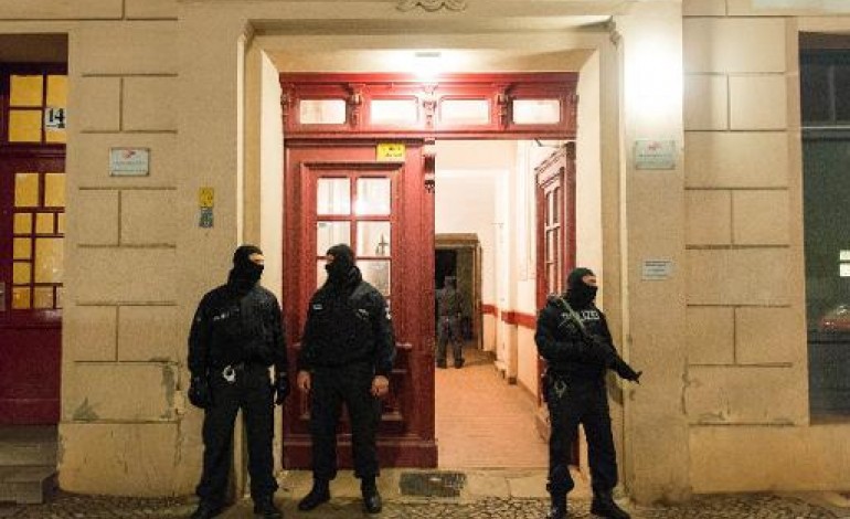 Bruxelles (AFP). Coups de filet antiterroriste en Europe 