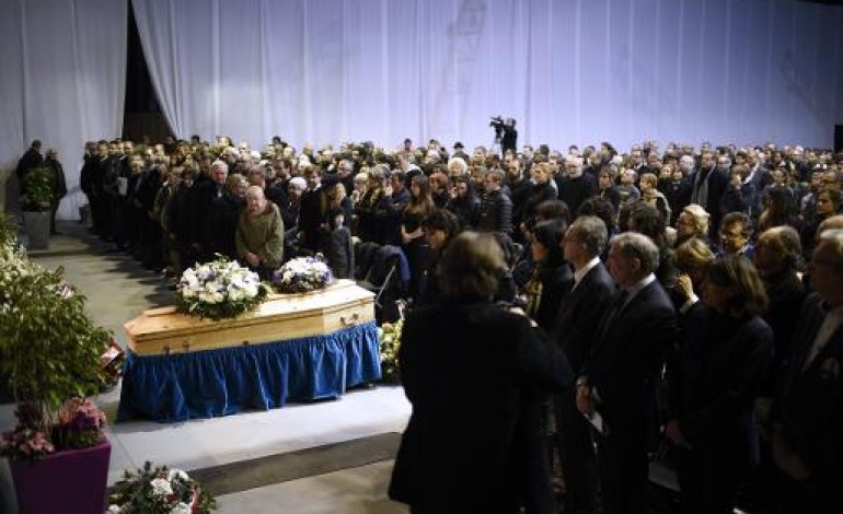 Pontoise (France) (AFP). Charlie: les obsèques de Charb au son de l'Internationale à Pontoise