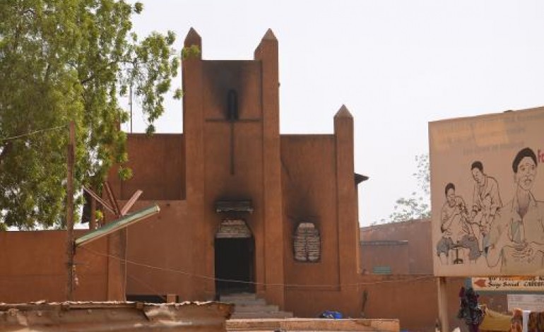Niamey (AFP). Niger: huit églises brûlées par des manifestants anti-Charlie