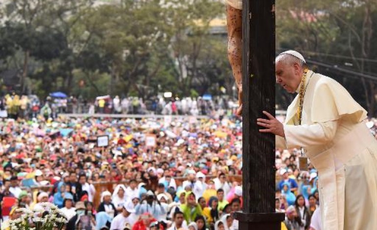 Manille (AFP). Foule immense à Manille avant la messe finale du pape