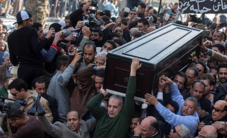 Le Caire (AFP). La grande dame du cinéma arabe Faten Hamama inhumée en Egypte