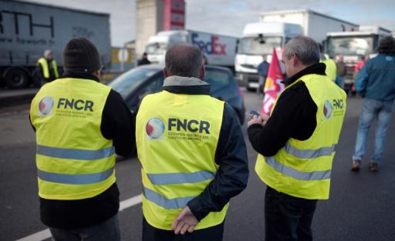 Paris (AFP). La grève des routiers suspendue provisoirement, échec des négociations