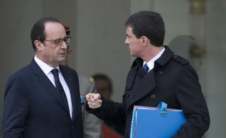 Paris (AFP). Après les attentats, l'exécutif crée 2.600 postes et épargne l'armée