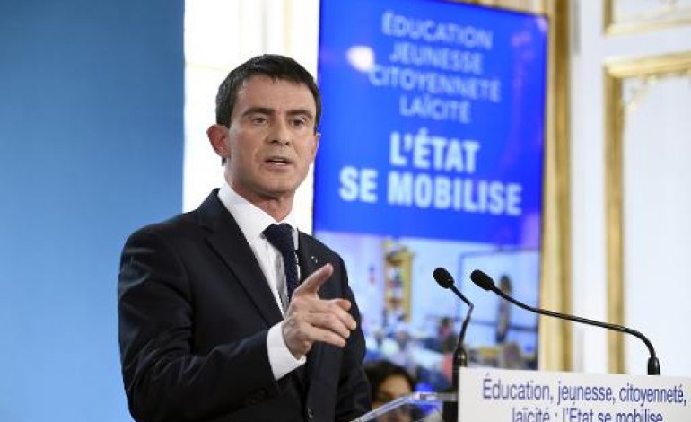 Paris (AFP). Après la ghettoïsation, Valls défend une politique du peuplement