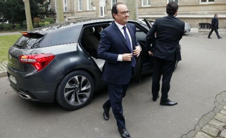 Davos (Suisse) (AFP). Davos: Hollande souhaite une réponse globale sur le terrorisme et le climat