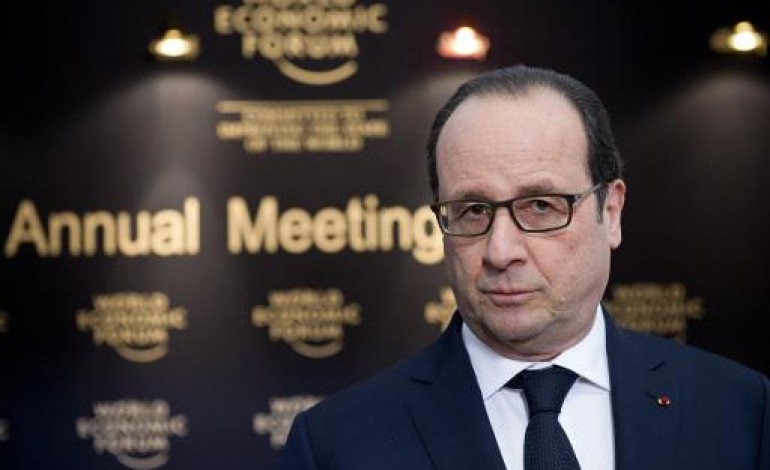 Davos (Suisse) (AFP). Davos: Hollande prône une réponse des Etats et des grandes entreprises au terrorisme