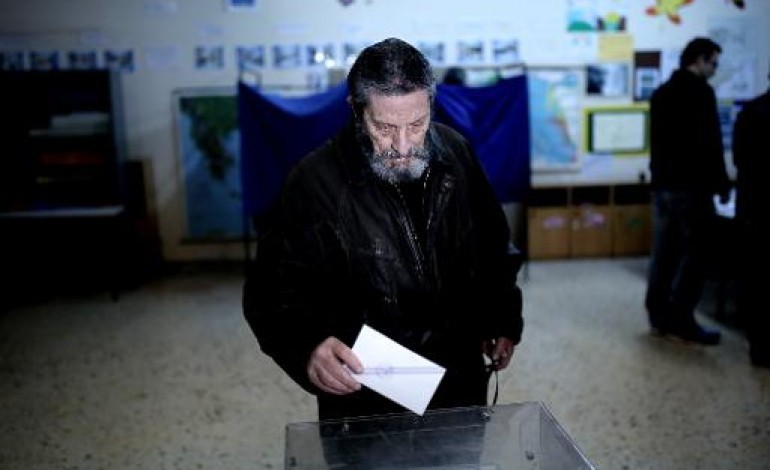 Athènes (AFP). Les Grecs commencent à voter, le parti anti-austérité Syriza favori