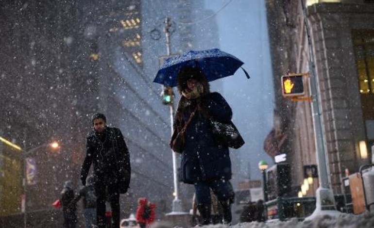 New York (AFP). Une tempête de neige transforme New York en ville fantôme