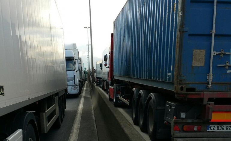 Blocage routier : le périphérique Est de Caen à nouveau bloqué