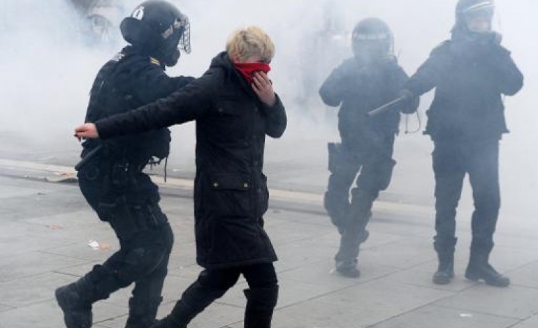 Pristina (AFP). Une quarantaine de blessés lors d'une violente manifestation contre un ministre serbe du gouvernement du Kosovo
