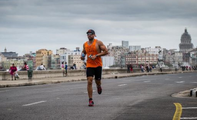 La Havane (AFP). Cubains et Américains réunis à La Havane, cette fois pour un triathlon