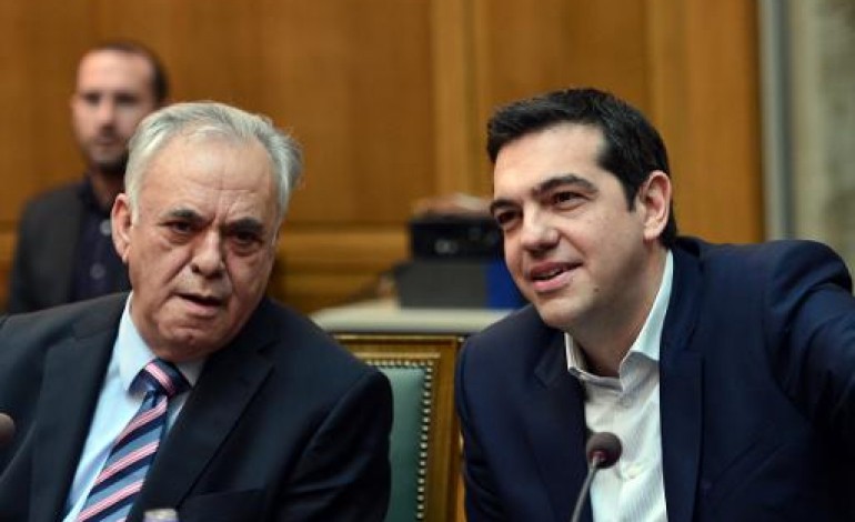 Athènes (AFP). Grèce: sang et New deal, Tsipras fait le grand écart et assomme les banques 