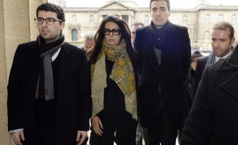 Bordeaux (AFP). Procès Bettencourt: la fille de la milliardaire accable l'escroc Banier