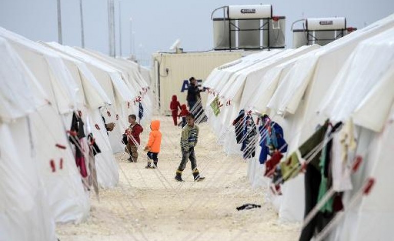 Suruc (Turquie) (AFP). Kobané reconstituée dans le plus grand camps de réfugiés kurdes en Turquie