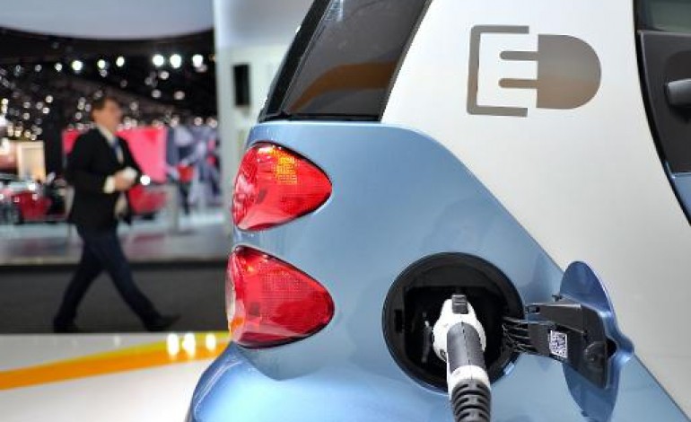 Paris (AFP). Ecologie: un bonus de 10.000 euros par véhicule électrique dès avril