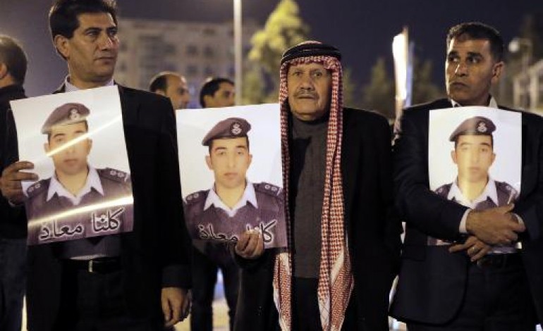 Washington (AFP). Les Emirats ont suspendu fin décembre leurs frappes aériennes contre l'EI 