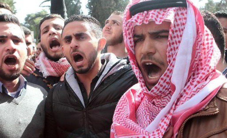 Amman (AFP). La Jordanie menace l'EI d'une riposte sévère, pend deux jihadistes