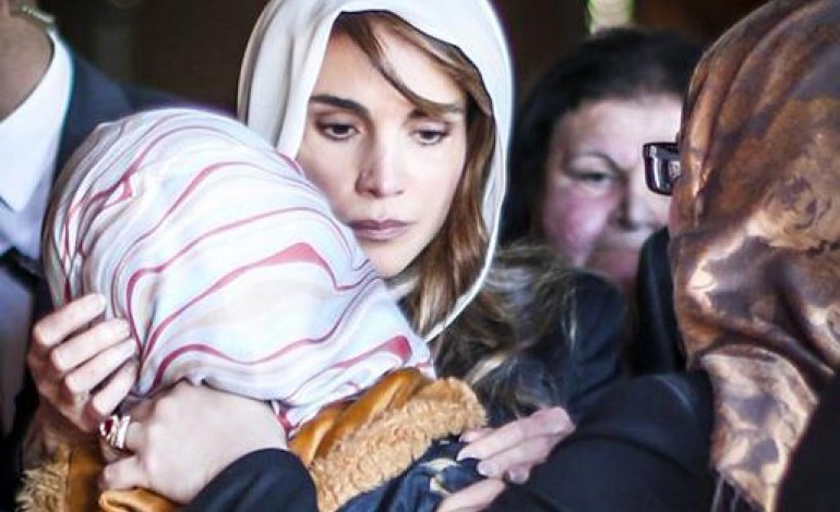 Amman (AFP). Jordanie: la reine Rania aux manifestations à Amman en soutien au pilote tué