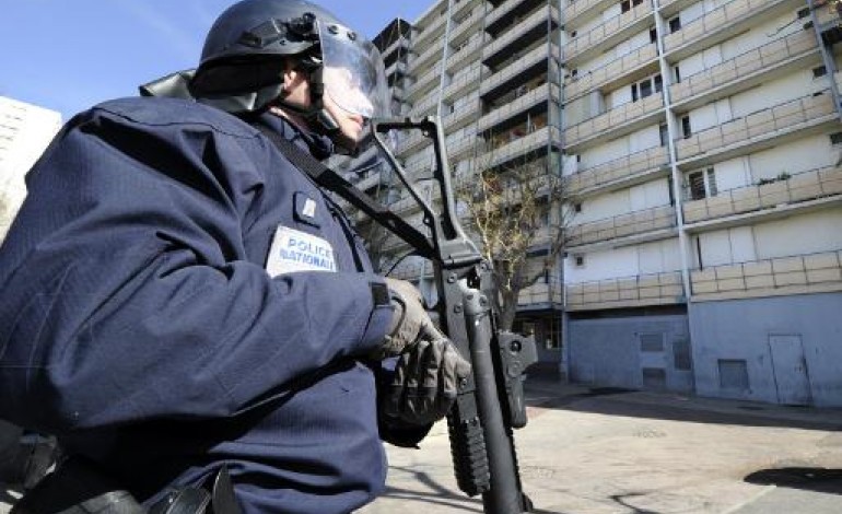 Marseille (AFP). Entre répressif et social, Marseille tente de reconquérir ses cités