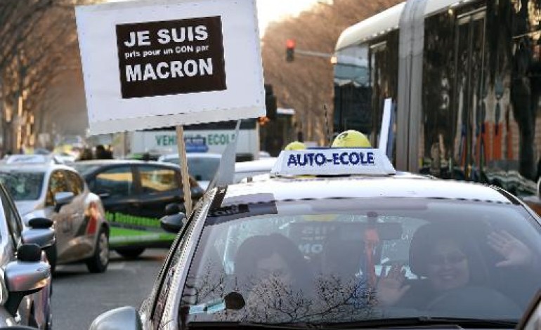 Paris (AFP). Auto-écoles: opérations-escargot dans plusieurs villes de France