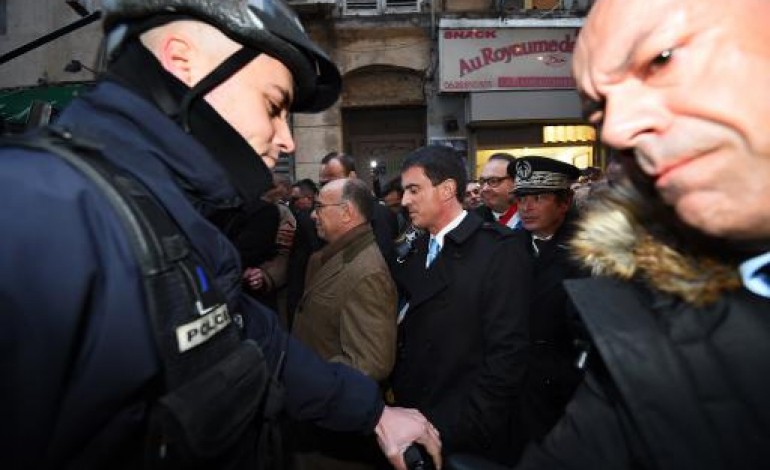 Marseille (AFP). Des tirs contre des policiers brouillent le bon bilan sécuritaire de Valls à Marseille