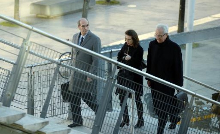 Bordeaux (AFP). Procès Bettencourt: l'ex-comptable maintient ses accusations et fait monter la tension
