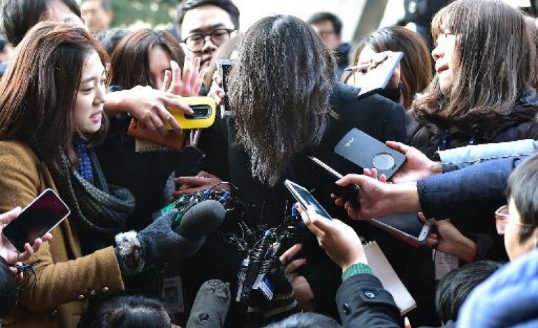Séoul (AFP). Apéritif mal servi sur la KAL: l'héritière condamnée pour son esclandre