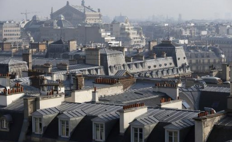 Paris (AFP). Voir les toits de Paris classés, le rêve des artisans couvreurs