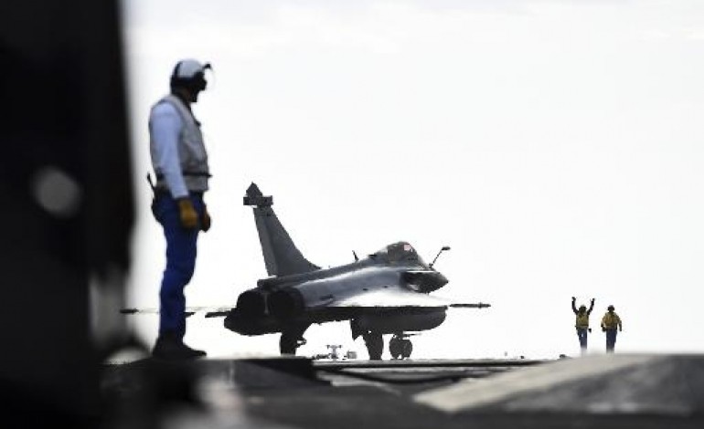 Paris (AFP). La France conclut avec l'Egypte sa première vente à l'export du Rafale