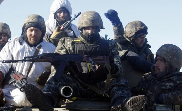 Artemivsk (Ukraine) (AFP). Ukraine: les soldats épuisés mais soulagés se retirent de Debaltseve