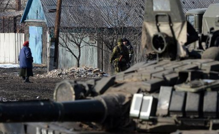 Kiev (AFP). Ukraine: appels à respecter les accords malgré la prise de Debaltseve