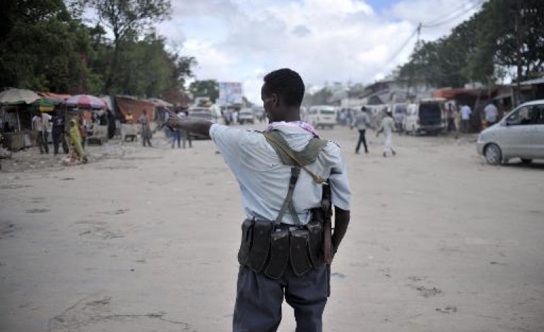 Mogadiscio (AFP). Mogadiscio: des dizaines de victimes dans une attaque contre un hôtel 