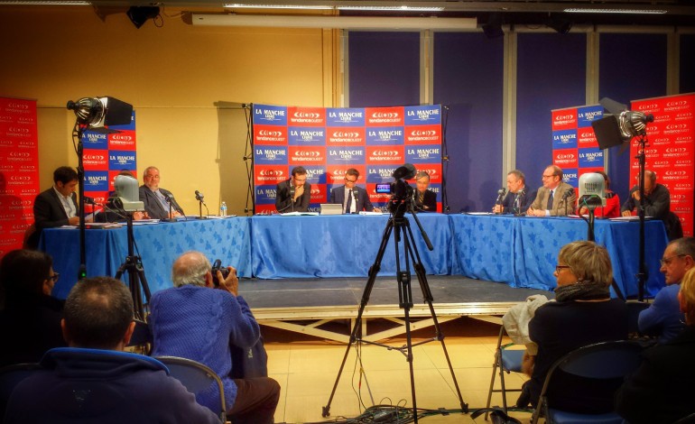 Elections départementales à Granville et Villedieu, débat en direct - VIDEO