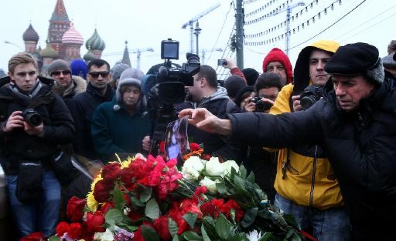Moscou (AFP). Nemtsov: meurtre politique pour l'opposition, provocation pour Poutine
