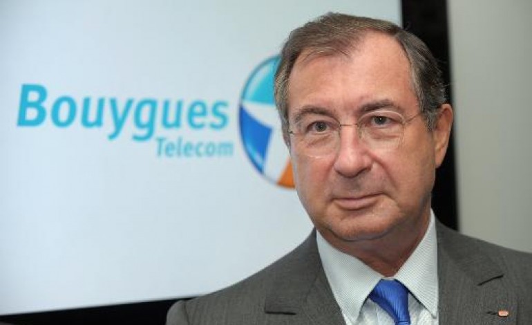 Paris (AFP). Les directions de TF1 et de Bouygues démentent la mort de Martin Bouygues 