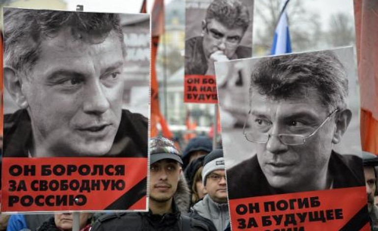 Moscou (AFP). Russie: plusieurs dizaines de milliers de personnes à la marche en mémoire de Nemtsov