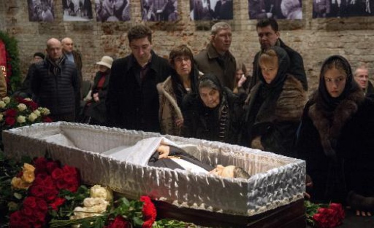 Moscou (AFP). Moscou: début des obsèques de l'opposant Boris Nemtsov