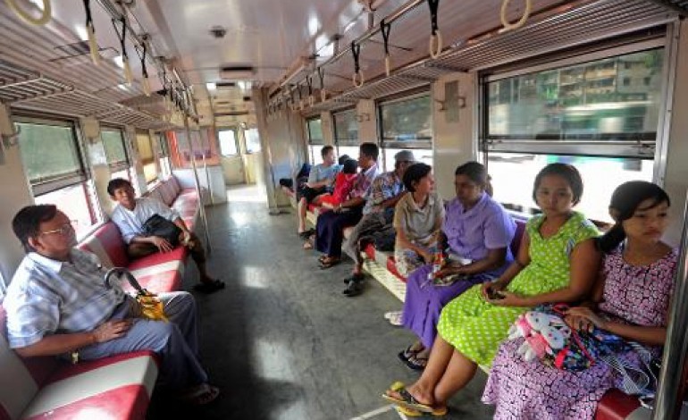 Rangoun (AFP). Birmanie: le chemin de fer de Rangoun, une clé contre l'engorgement automobile