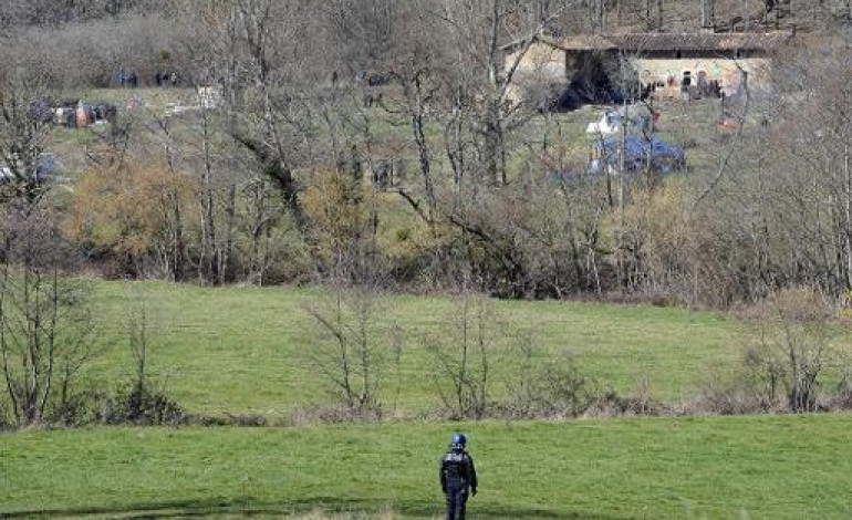 Lisle-sur-Tarn (France) (AFP). Evacuation Sivens: les gendarmes mettent fin à l'occupation de la zad 