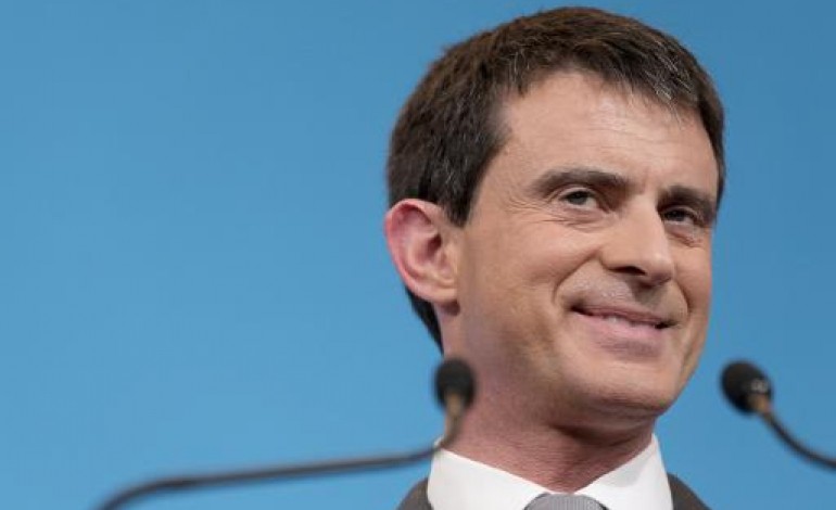 Paris (AFP). Valls restera, sans aucun doute, Premier ministre après les départementales