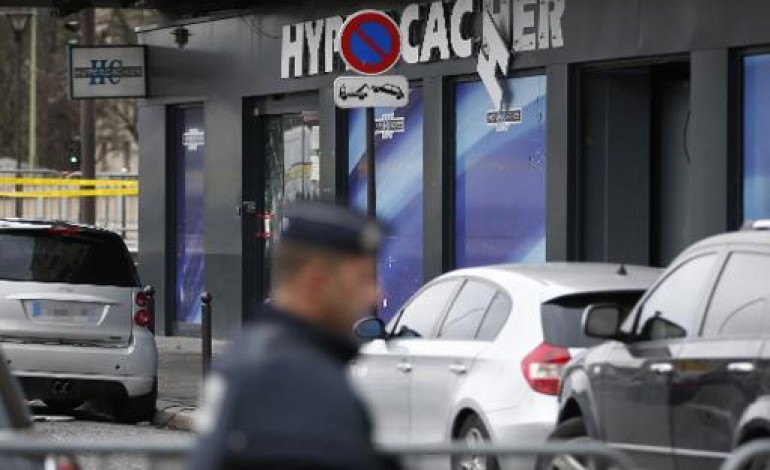 Paris (AFP). Attentats de Paris: deux proches de Coulibaly mis en examen