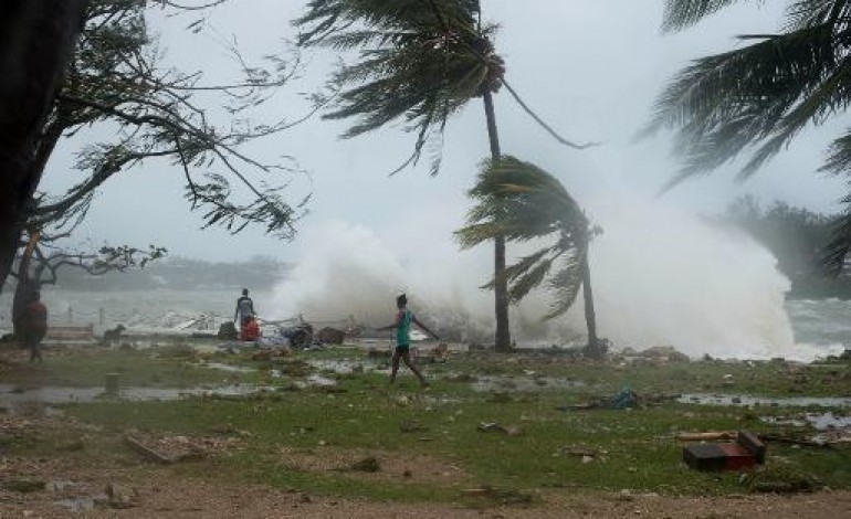 Suva (Fidji) (AFP). Cyclone Pam au Vanuatu: peut-être des dizaines de morts 