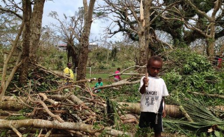 Suva (Fidji) (AFP). Cyclone Pam au Vanuatu: l'état d'urgence décrété