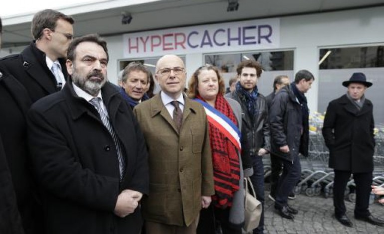 Paris (AFP). L'Hyper Cacher rouvre deux mois après la prise d'otages meurtrière