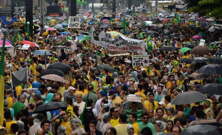 Sao Paulo (AFP). Brésil: un million et demi de manifestants contre Dilma Rousseff 