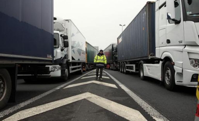 Paris (AFP). Blocages, opérations escargot... les routiers mobilisés pour leurs salaires